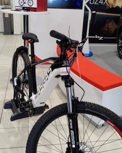 Tervetuloa koeajamaan sähköpyöriä- ja autoja perjantaina 9.6. 🚴♀️🚗

*KoneVene Center esittelee ja koeajattaa GASGAS sähköpyöriä...