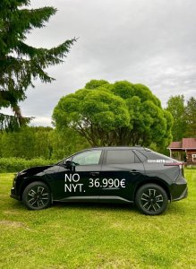 Iso täyssähköauto, pieni hinta!