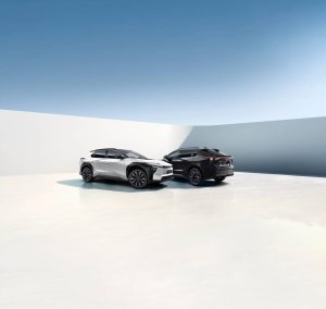 Toyota bZ4X Black White Edition - Kuopion Autokauppa Oy
